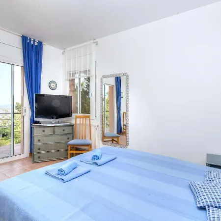 Niviroma By Interhome